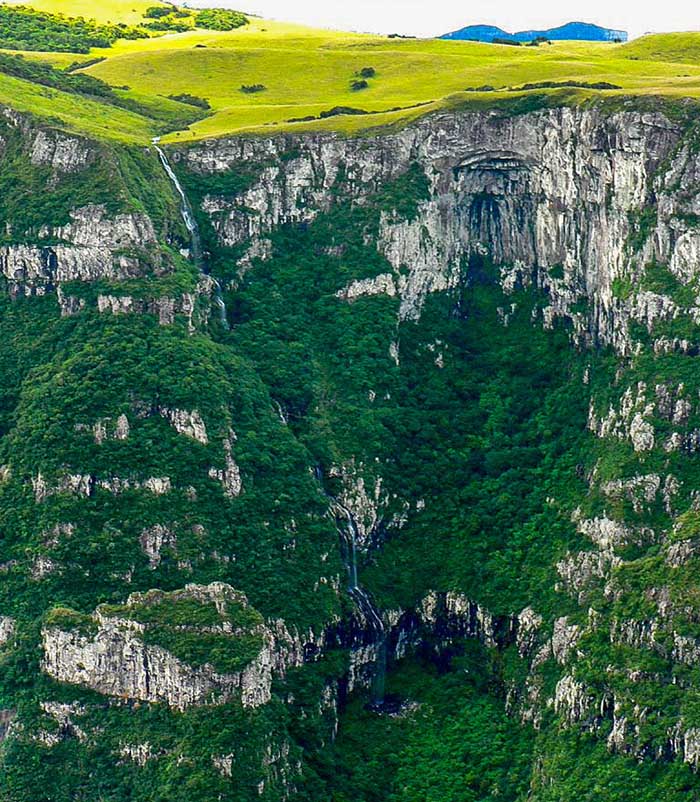 Cascata Diagonal - São José dos Ausentes