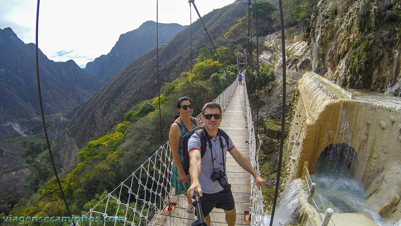 Ponte suspensa do Paraíso Escondido 