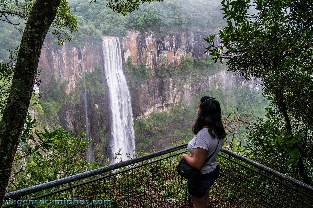 Mirante frontal da cachoeira