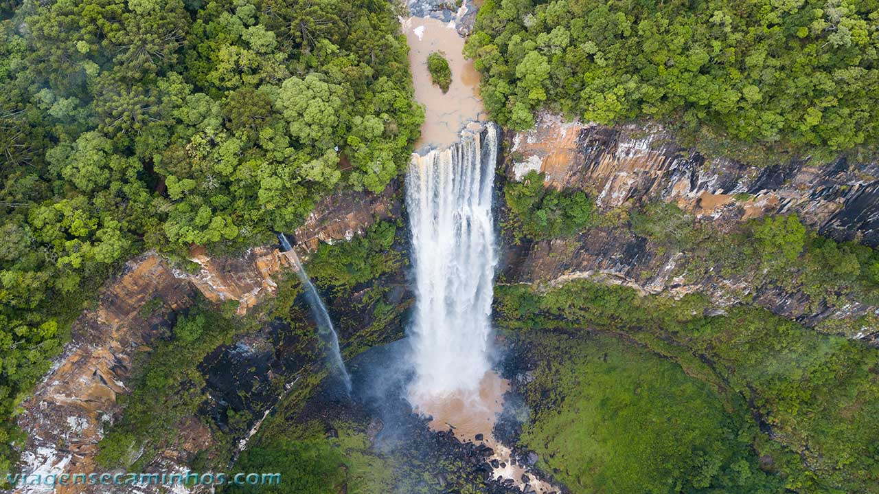 Vista aérea da cachoeira