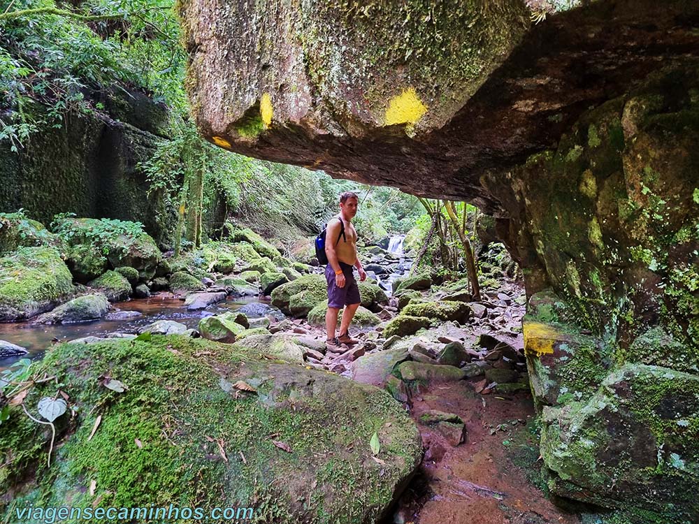 Parque 8 Cachoeiras - Trilha das Gêmeas Gigantes