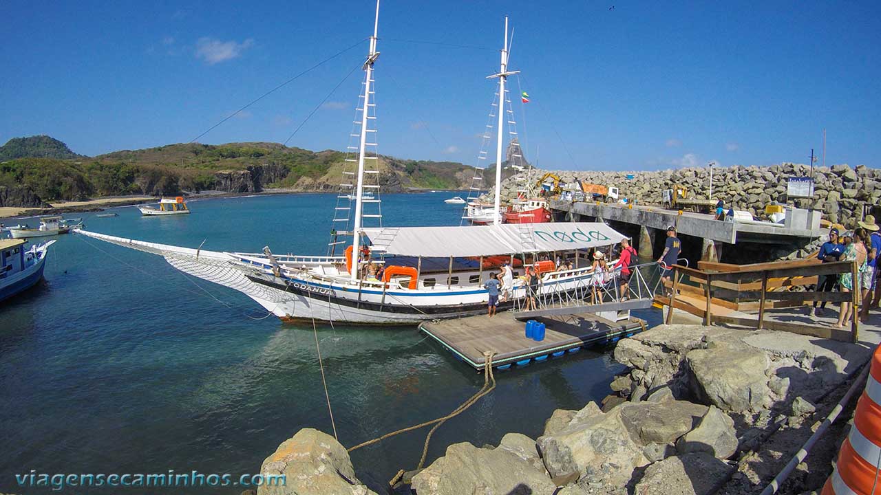 Barco Fernando de Noronha