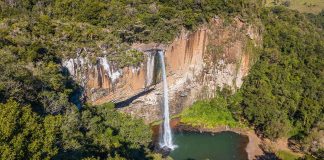 Vista aérea da Cascata do Chuvisqueiro