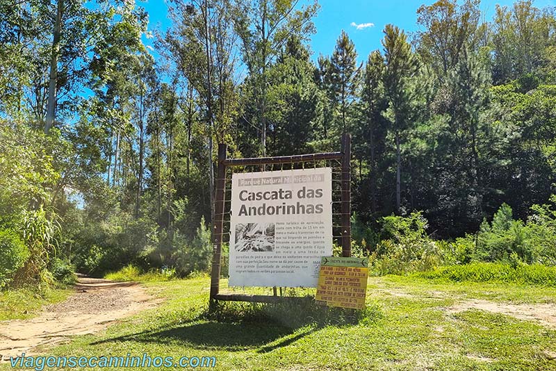 Estacionamento do Parque Natural Municipal da Cascata das Andorinhas - Rolante