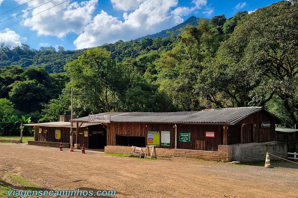 Estrutura camping do Chuvisqueiro