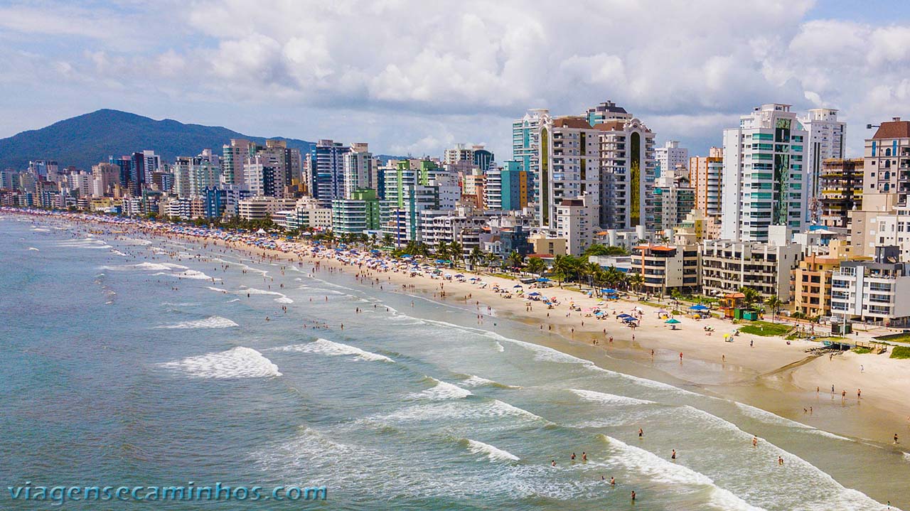 Vista aérea da Meia Praia