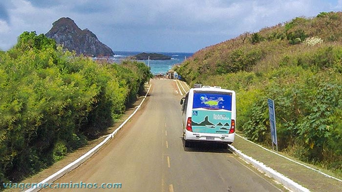 ônibus em Noronha