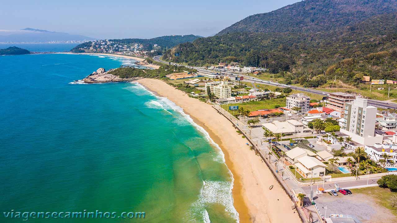 Vista aérea da Praia da Ilhora - Itapema