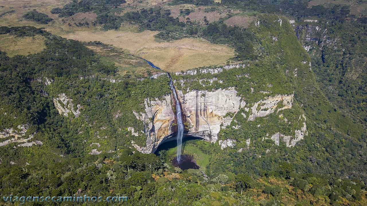 Vista aérea da Cachoeira do Rio dos Bugres