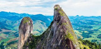 Pedra do Frade e Freira - pedras do Espírito Santo