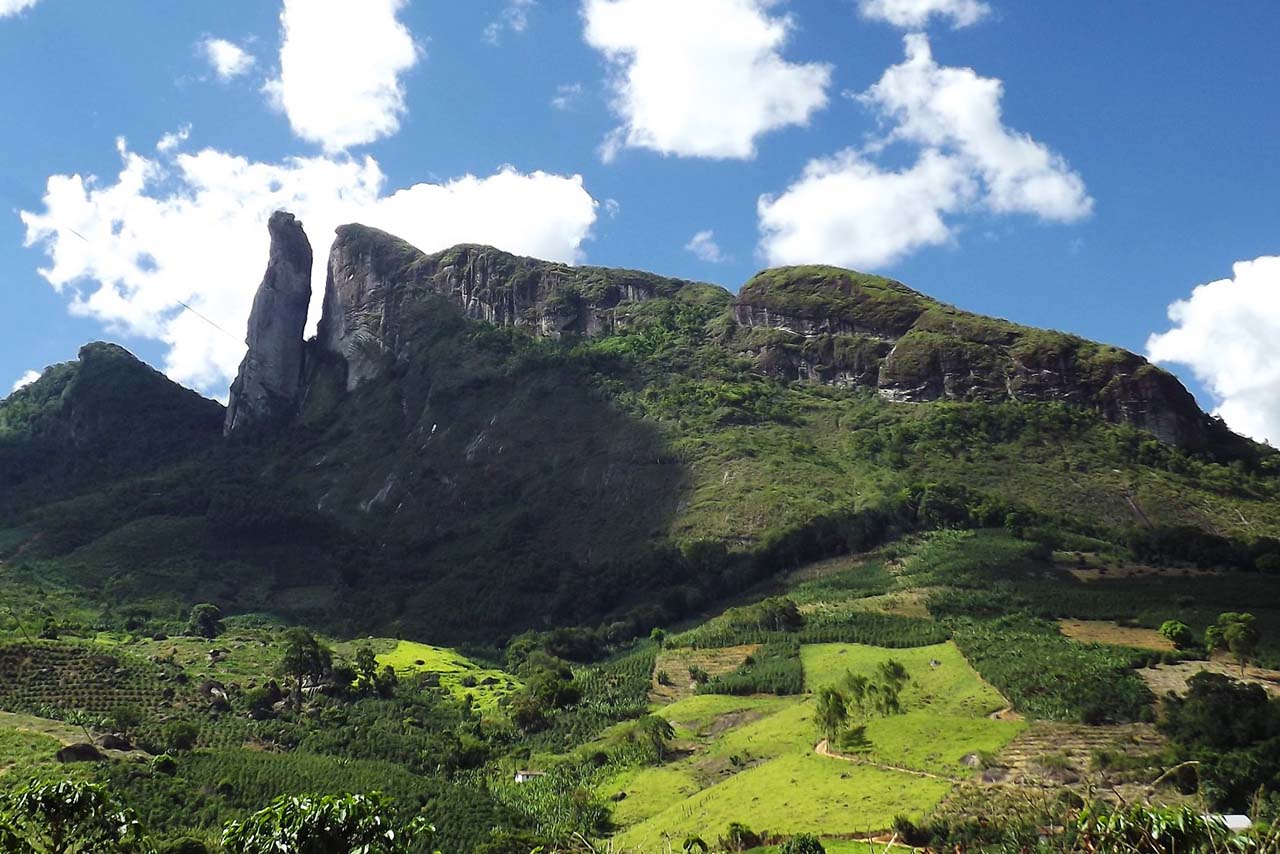 Pico dos Pontões - Mimoso do Sul - ES