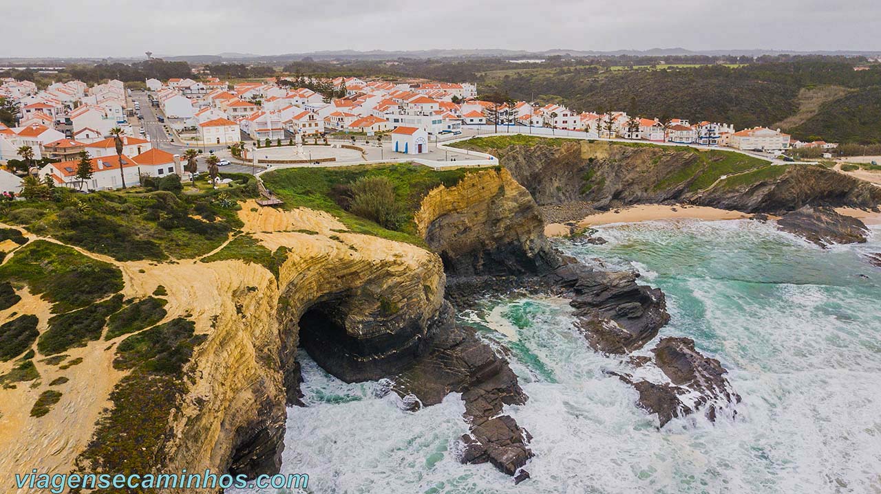 Vista aérea da Zambujeira do Mar - Portuga