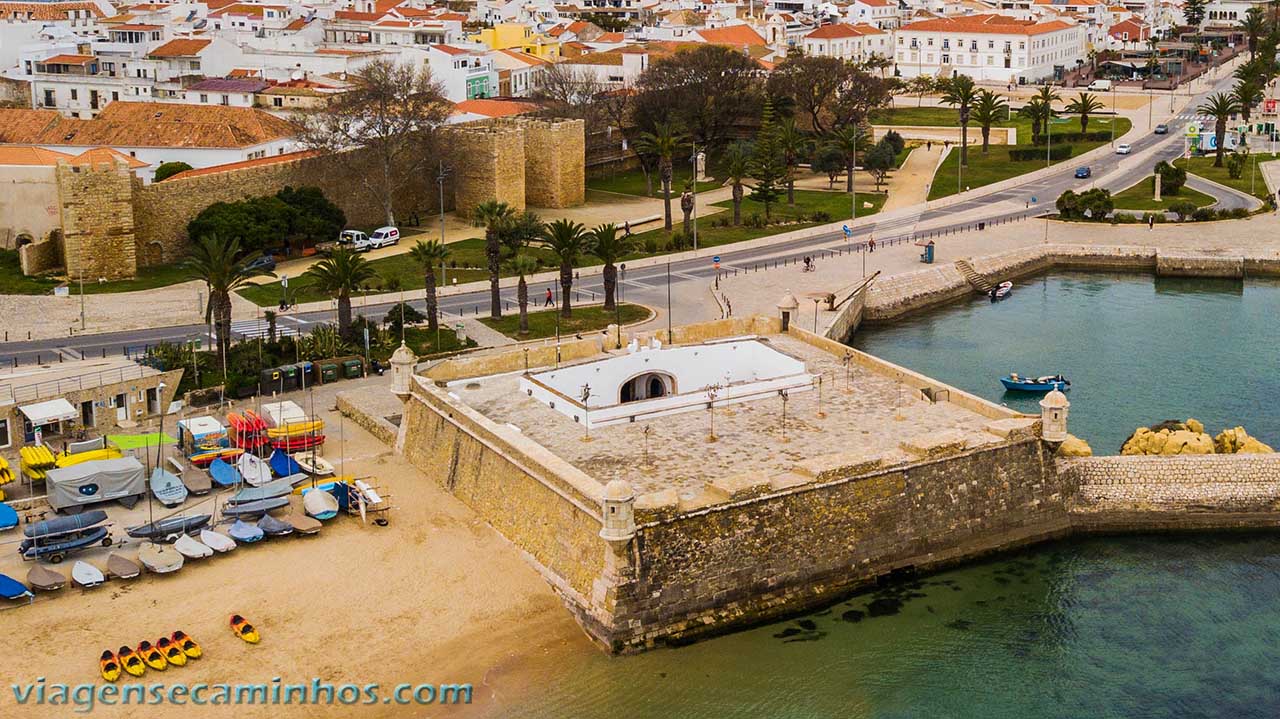 Forte da Ponta da Bandeira e castelo de Lagos - Portugal