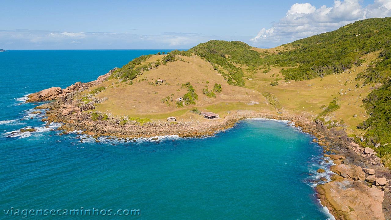 Praia do Maço no Vale da Utopia