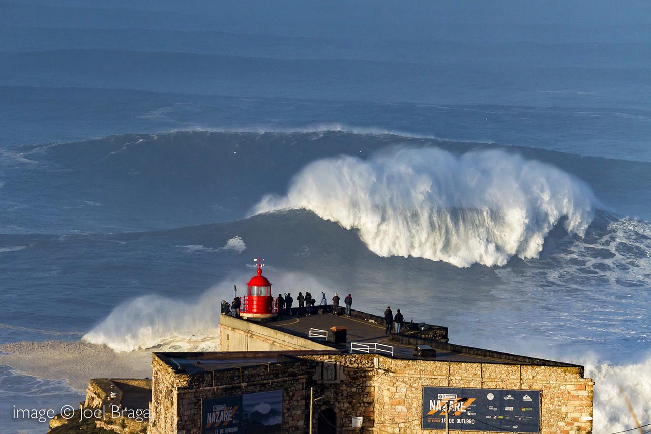 Maiores ondas do mundo e o Farol de Nazaré