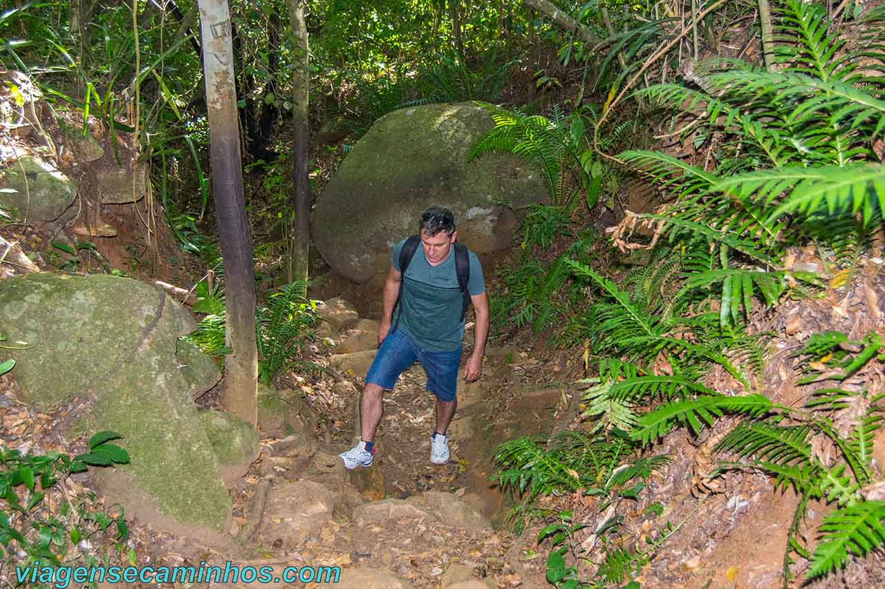 Trilha da Pedra do Urubu