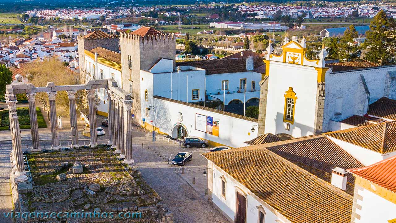 Igreja São João Evangelista e Palácio Cadaval