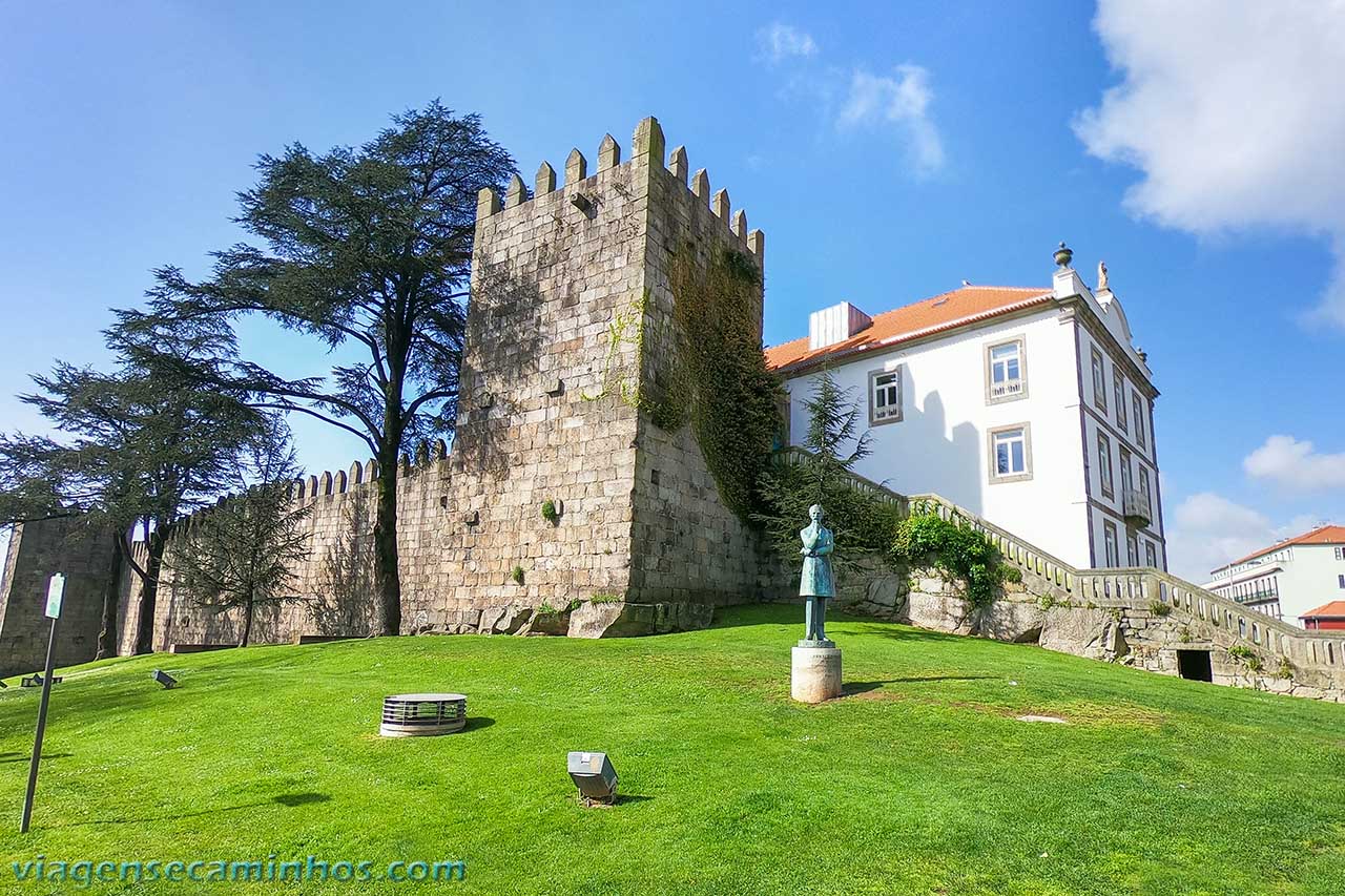 Convento das Clarissas e Muralha Fernandina