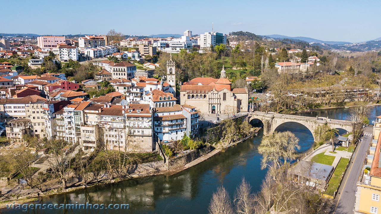 Vista aérea da cidade de Amarante - Portugal