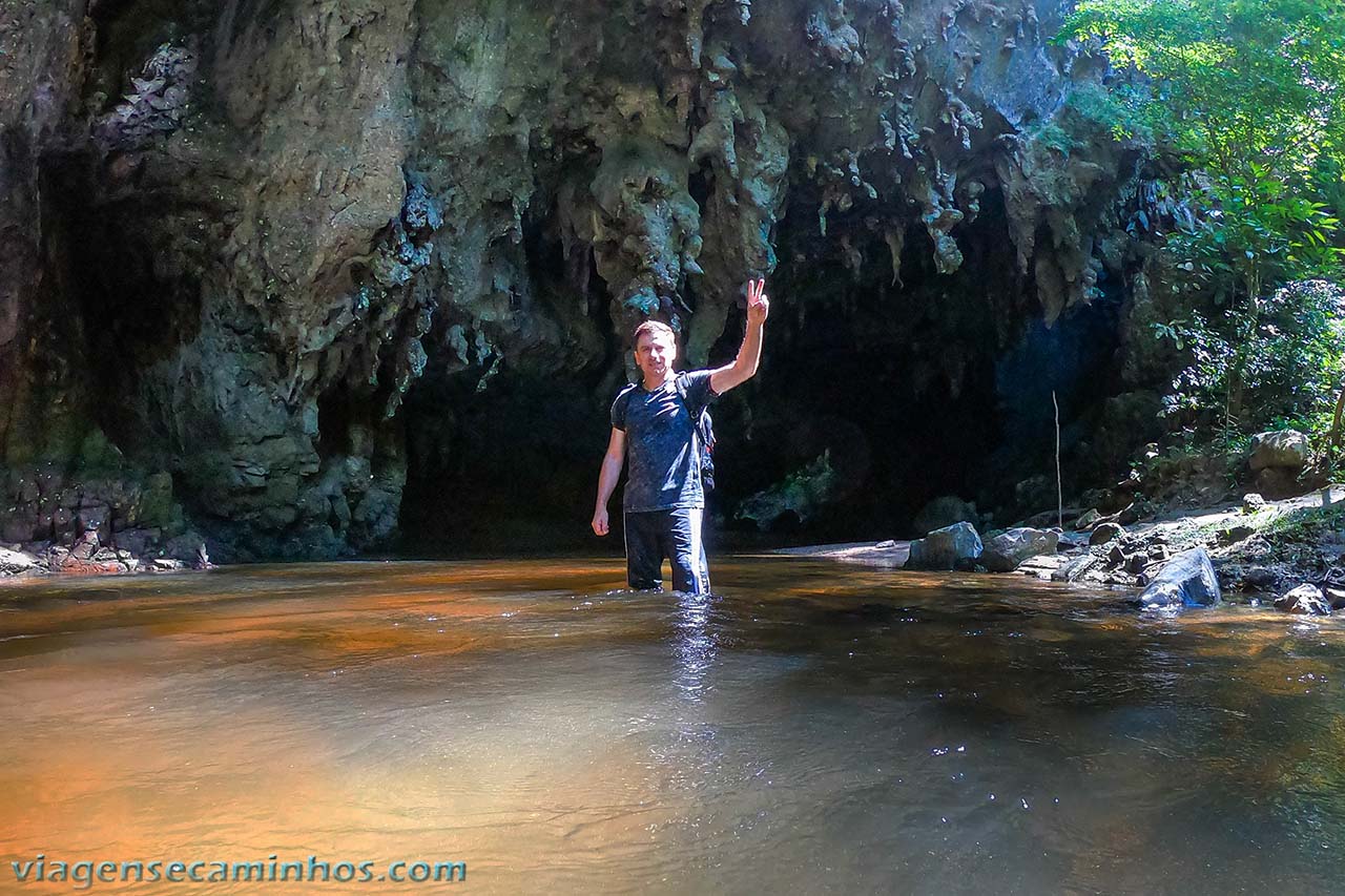 Entrada da caverna Temimina