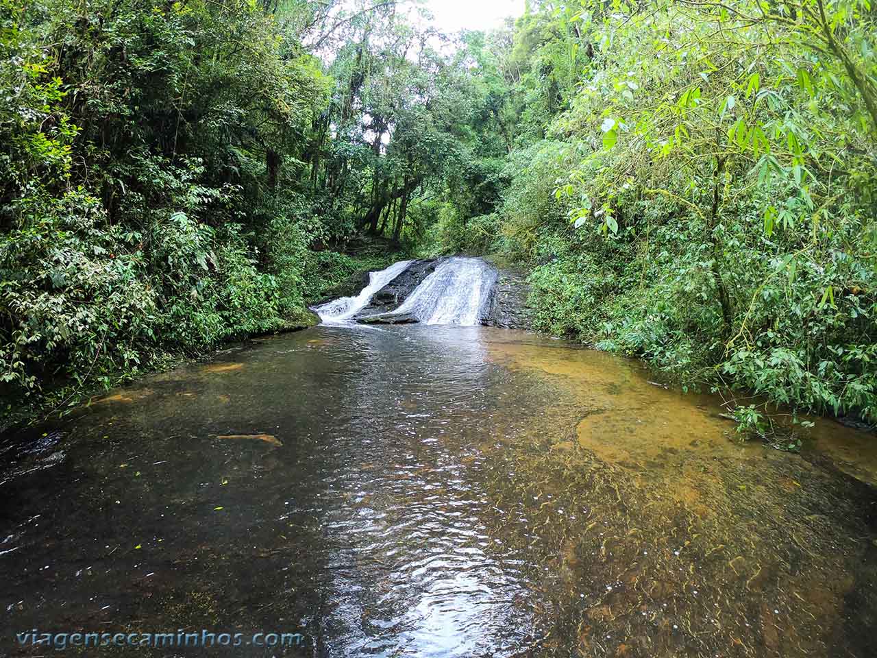 Piscina natural na trilha da Cachoeira do Encontro