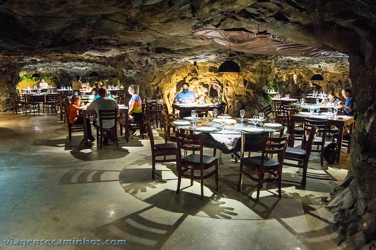 Restaurante subterrâneo de Ametista do Sul