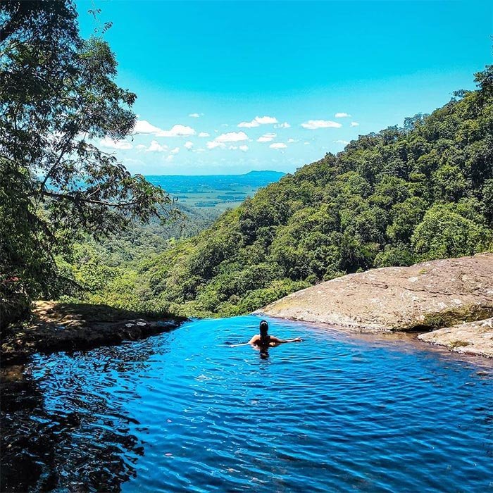 Borda infinita da Cachoeira do Cantão