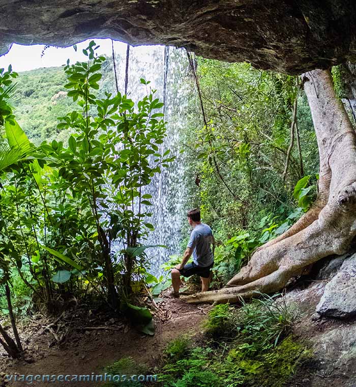 Gruta na Chapada dos Vagalumes