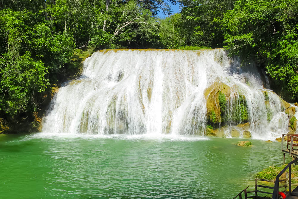 Cachoeira na Serra da Bodoquena - Bonito MS