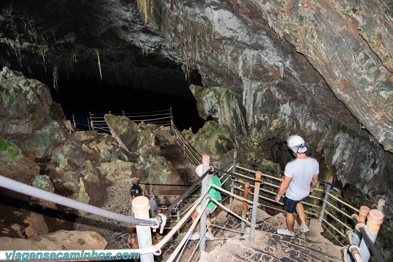 Escadaria da Gruta do Lago Azul - Bonito