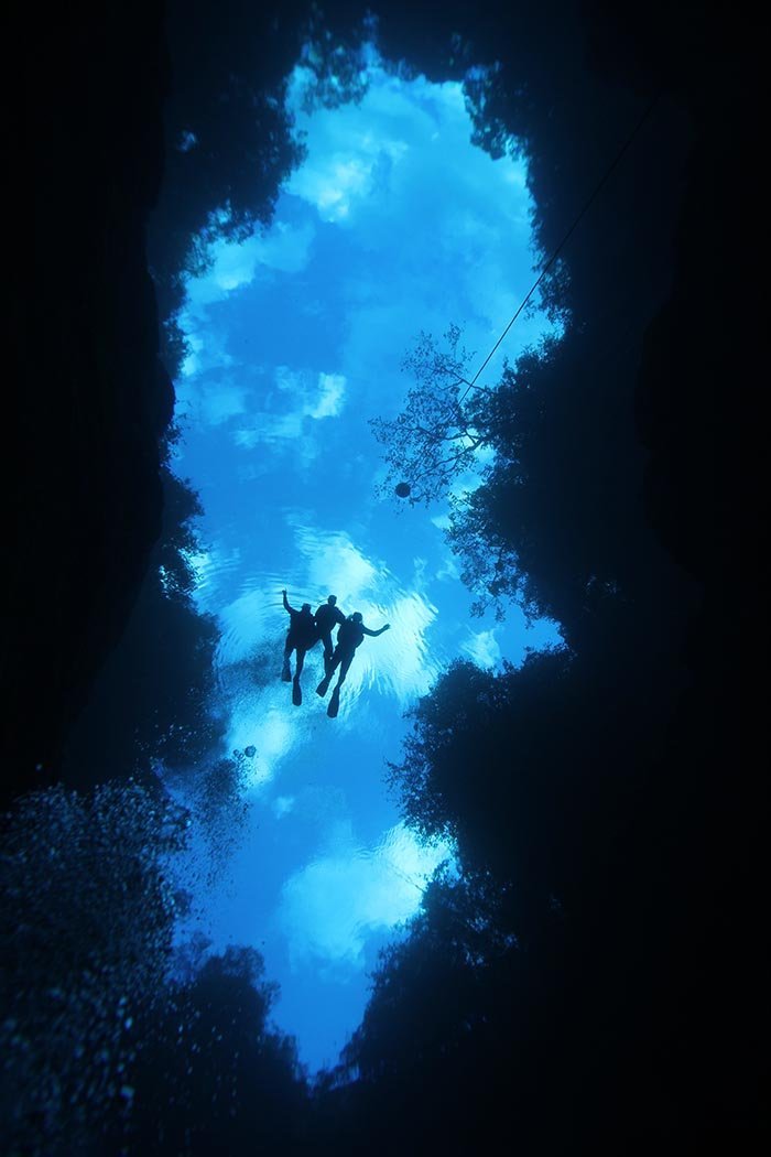 Flutuação na Lagoa Misteriosa