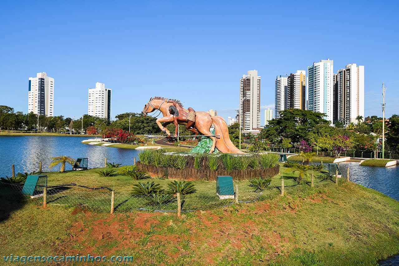 Monumento ao Cavaleiro Guaicuru - Parque das Nações Indígenas