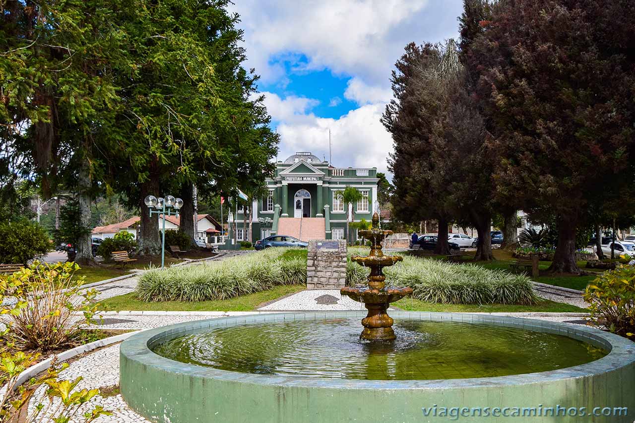 Prefeitura de Campo Alegre e Praça Eugênio Tabert