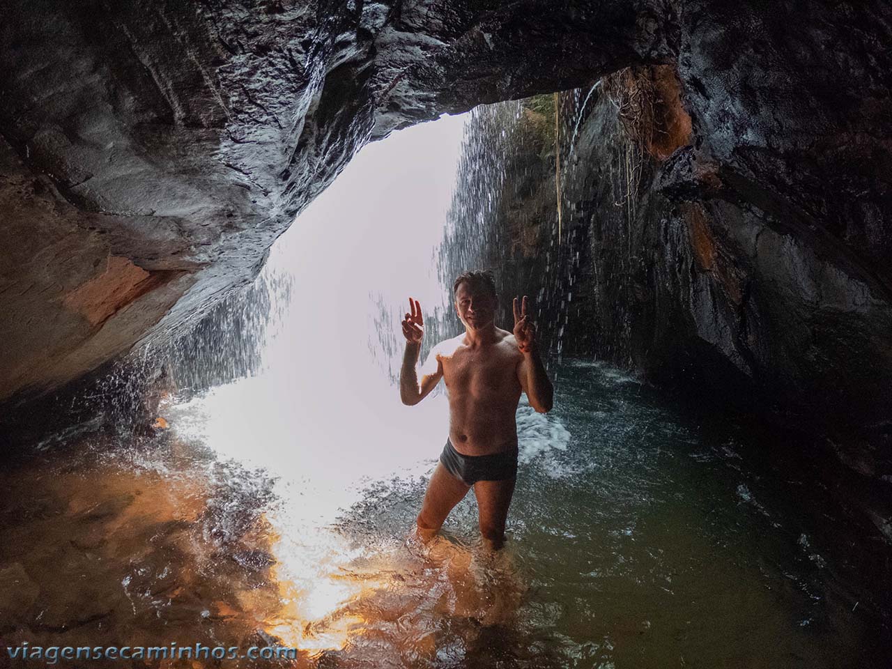 Cachoeira da Caverna - Pedra Caída - Chapada das Mesas