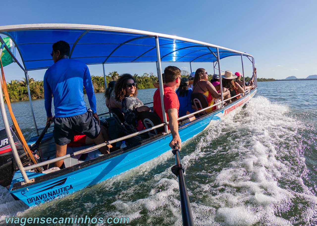 Passeio de barco no Rio Tocantins - Carolina MA