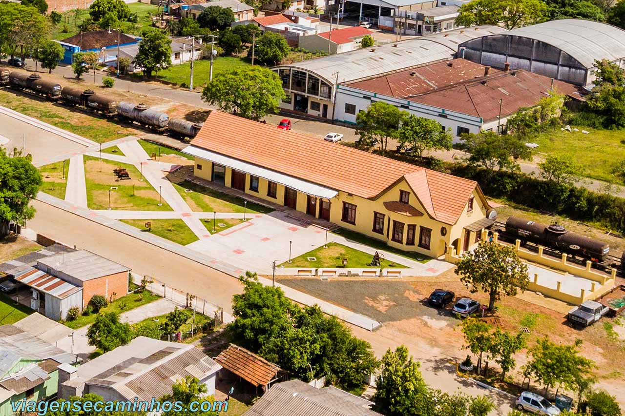 Recinto ferroviário (Estação ferroviária de Restinga Seca)