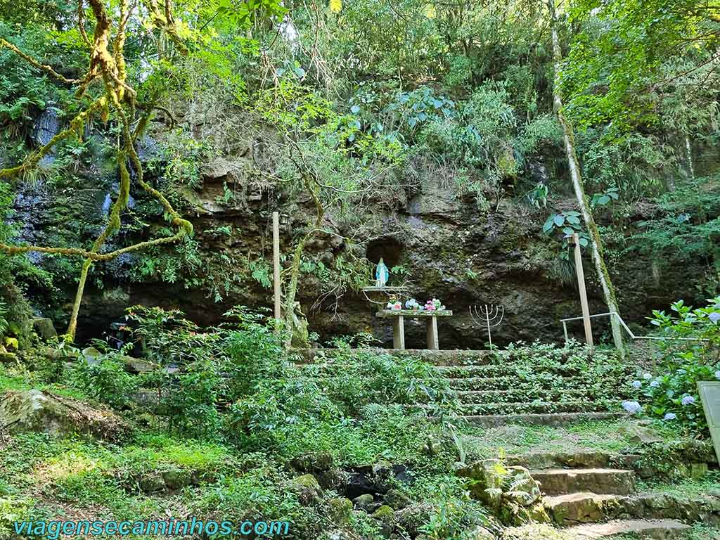 Gruta da Vila Evangelista