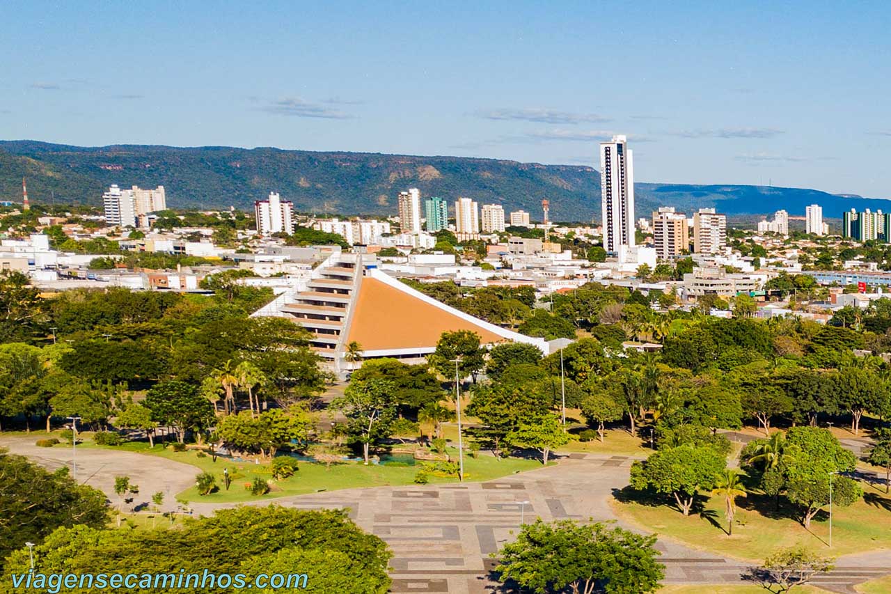 Catedral de Palmas e Praça dos Girassóis