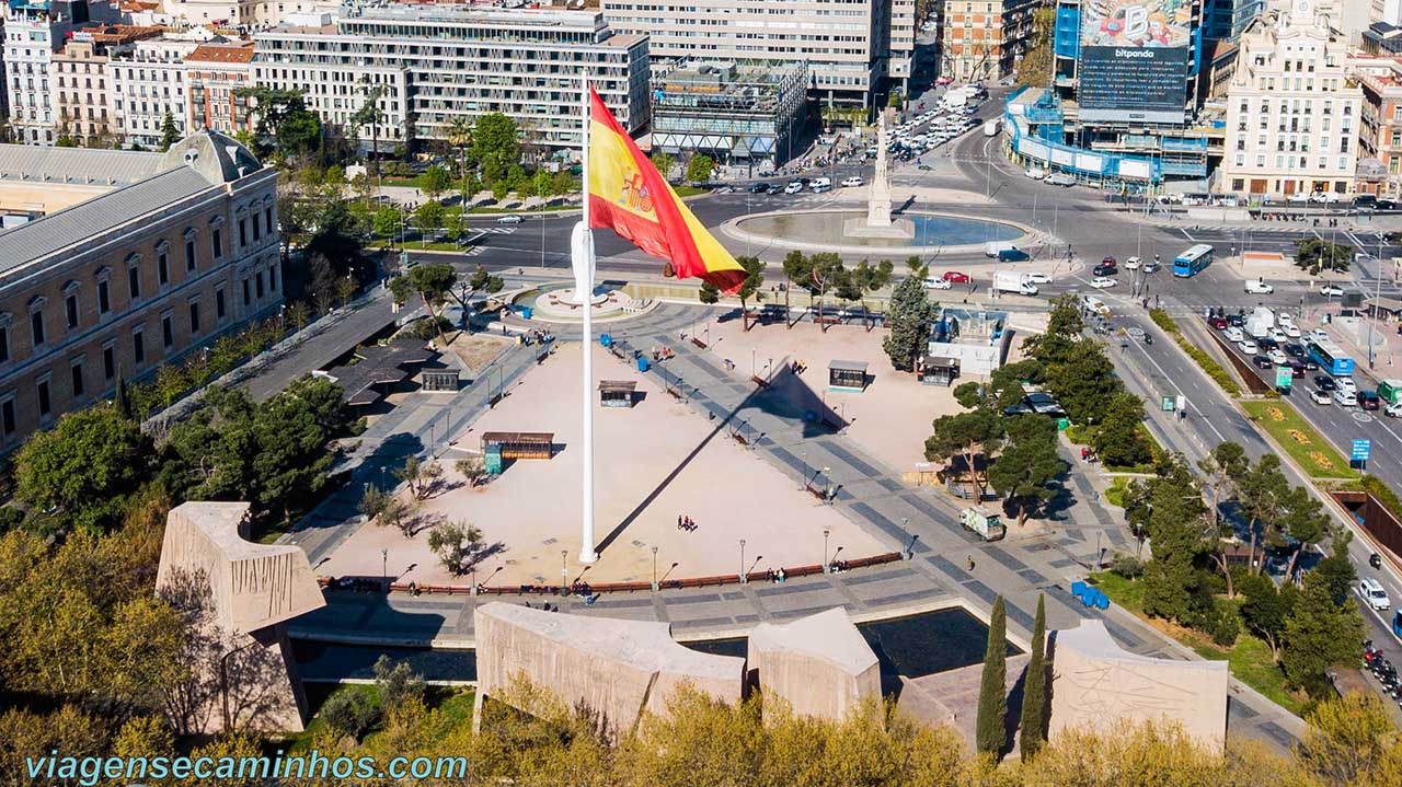 Pontos turísticos de Madrid - Plaza Colon