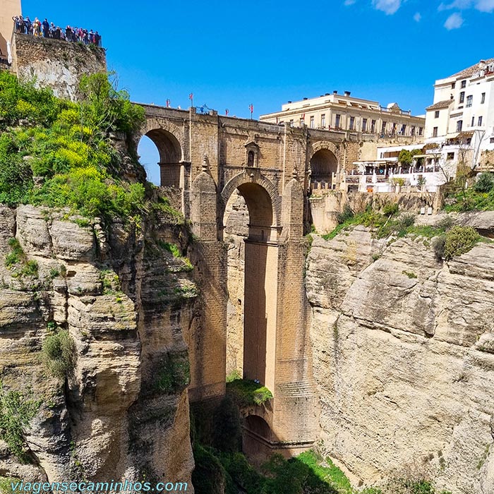 Ronda - Mirante de Aldehuela à esquerda e a ponte à frente