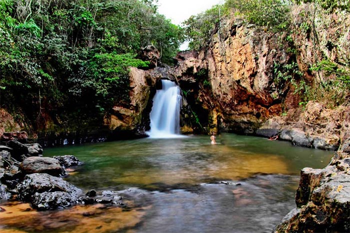 Chapada dos Guimarães - Cachoeira da Pedra Furada