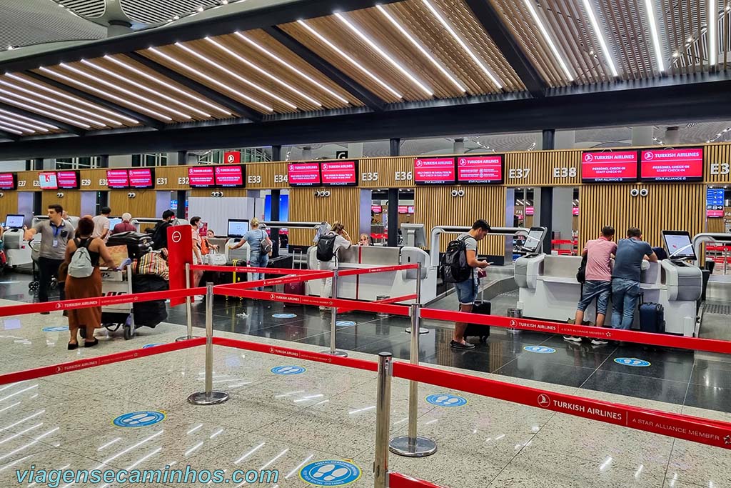Check-in da Turkish Airlines - Aeroporto de Istambul