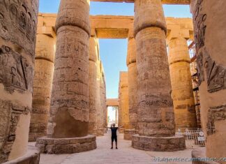 Luxor - Colunas no Templo de Karnak