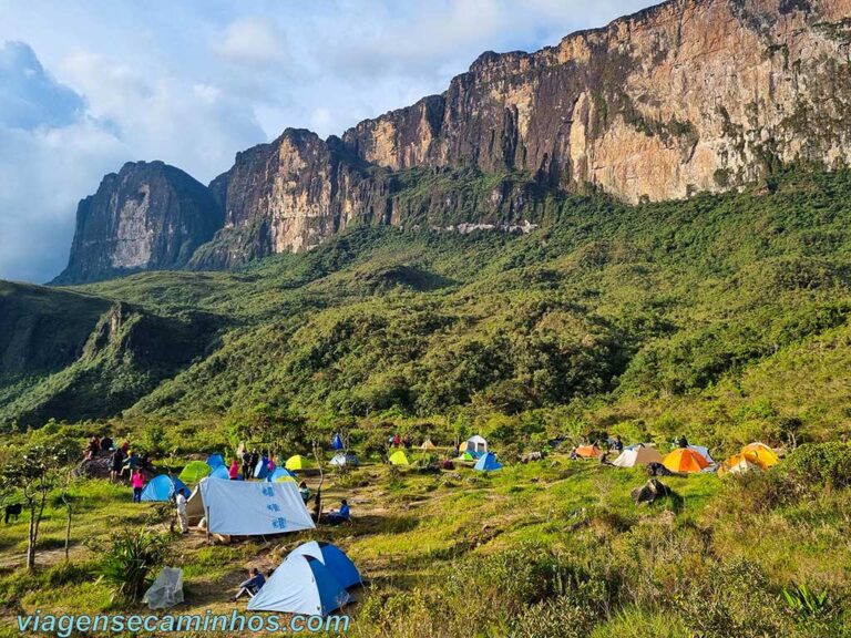 Monte Roraima: Tudo sobre o trekking e preparação - Viagens e Caminhos