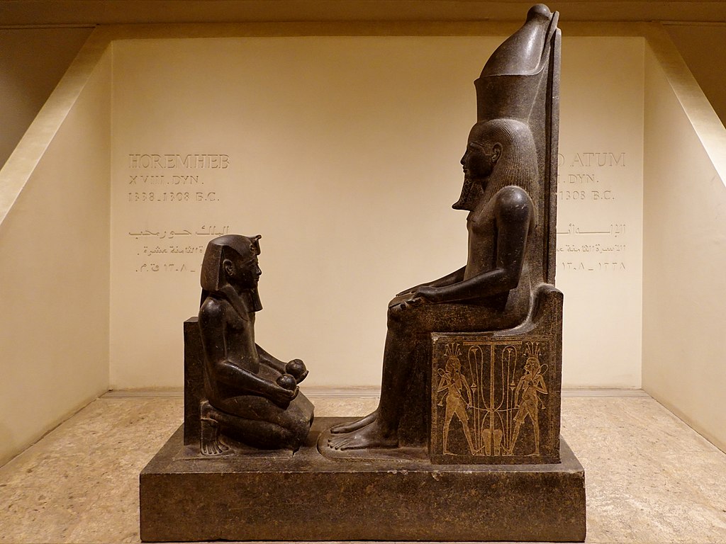Museu de Luxor - Estátua Heremhab Atum