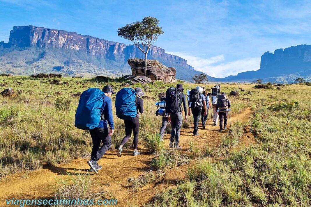 Monte Roraima: Tudo sobre o trekking e preparação - Viagens e Caminhos