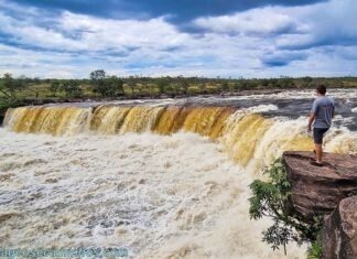 Gran-Sabana - Venezuela - Cortinas de Uyruani