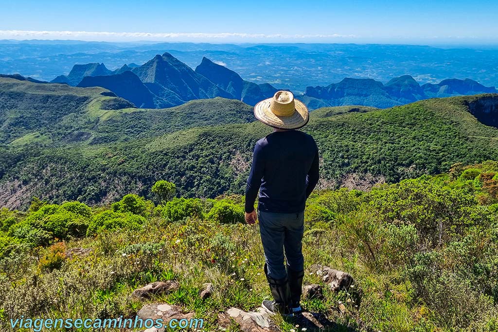 Trilha da Pedra Furada