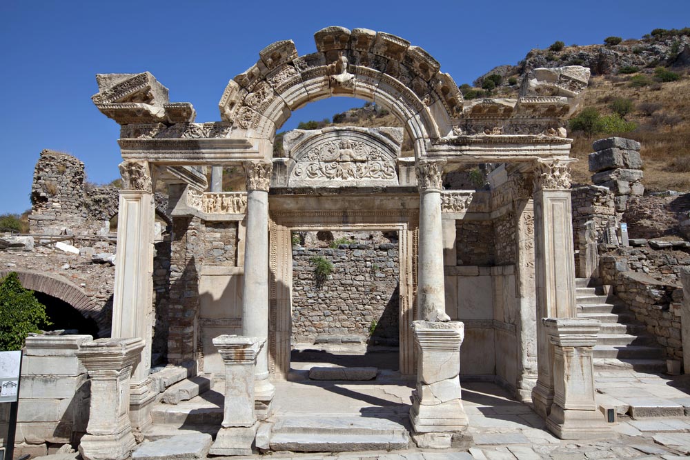 Éfeso - Templo de Adriano