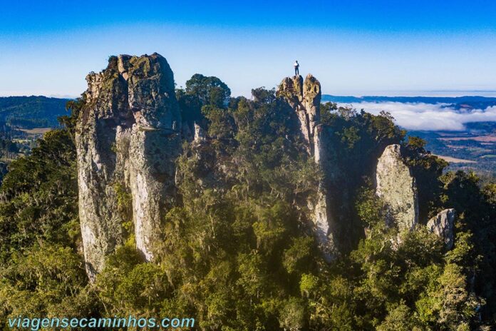 Portal de Pedra da Pechincha - Taió - Viagens e Caminhos